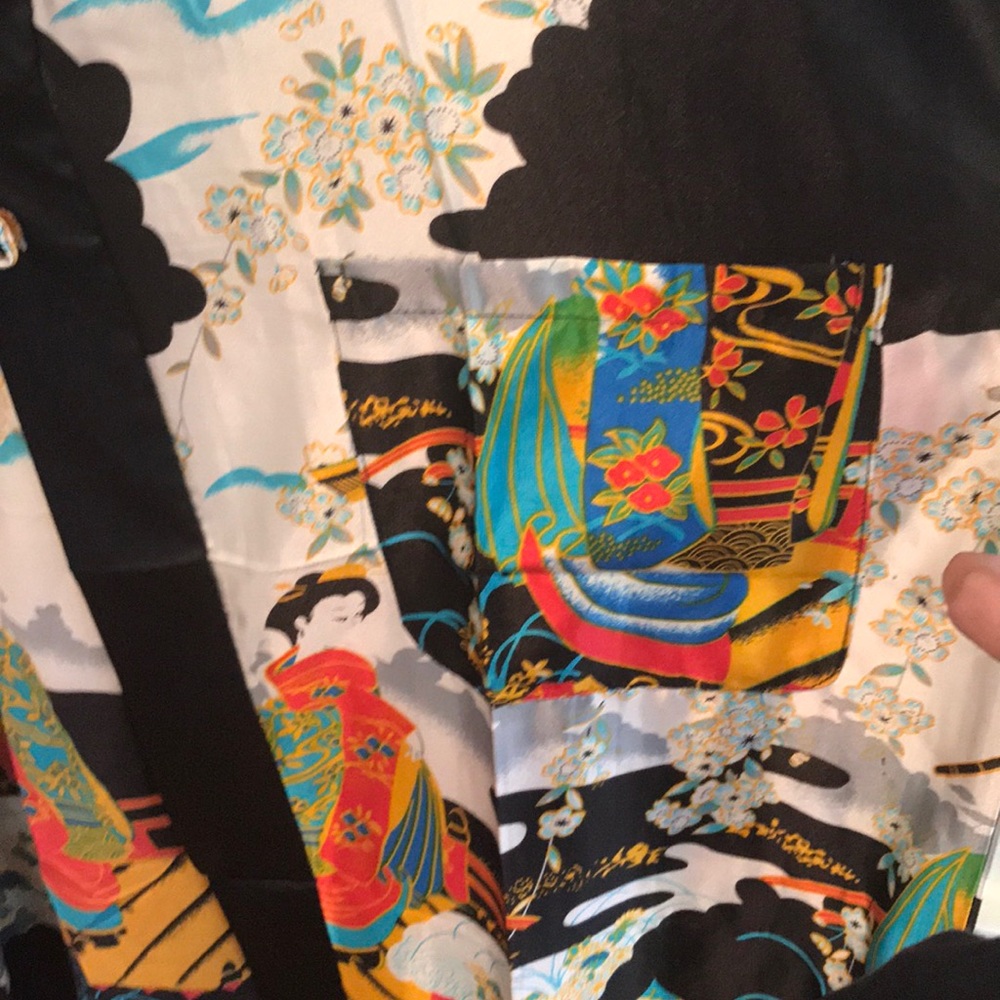 Silk Japanese print Robe. 👘👘👘 - Picture 3 of 7